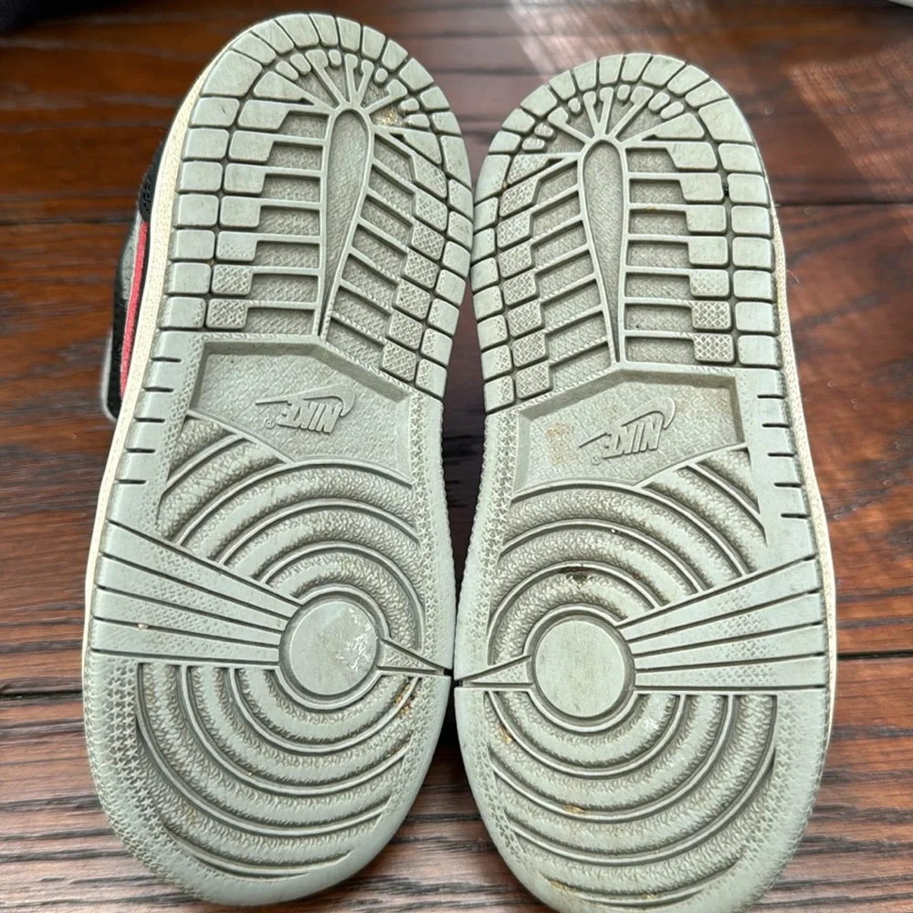 Air Jordan‎ 1 Mid (TD) Sz 8C